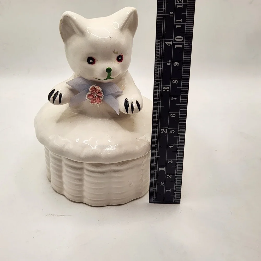 N/A vintage ceramic